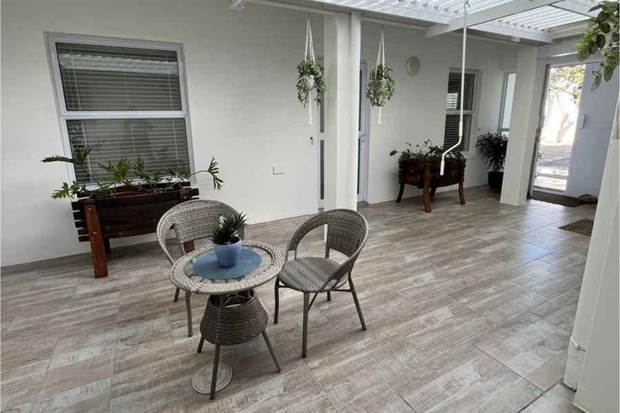 5 Bedroom Property for Sale in Shelley Point Western Cape